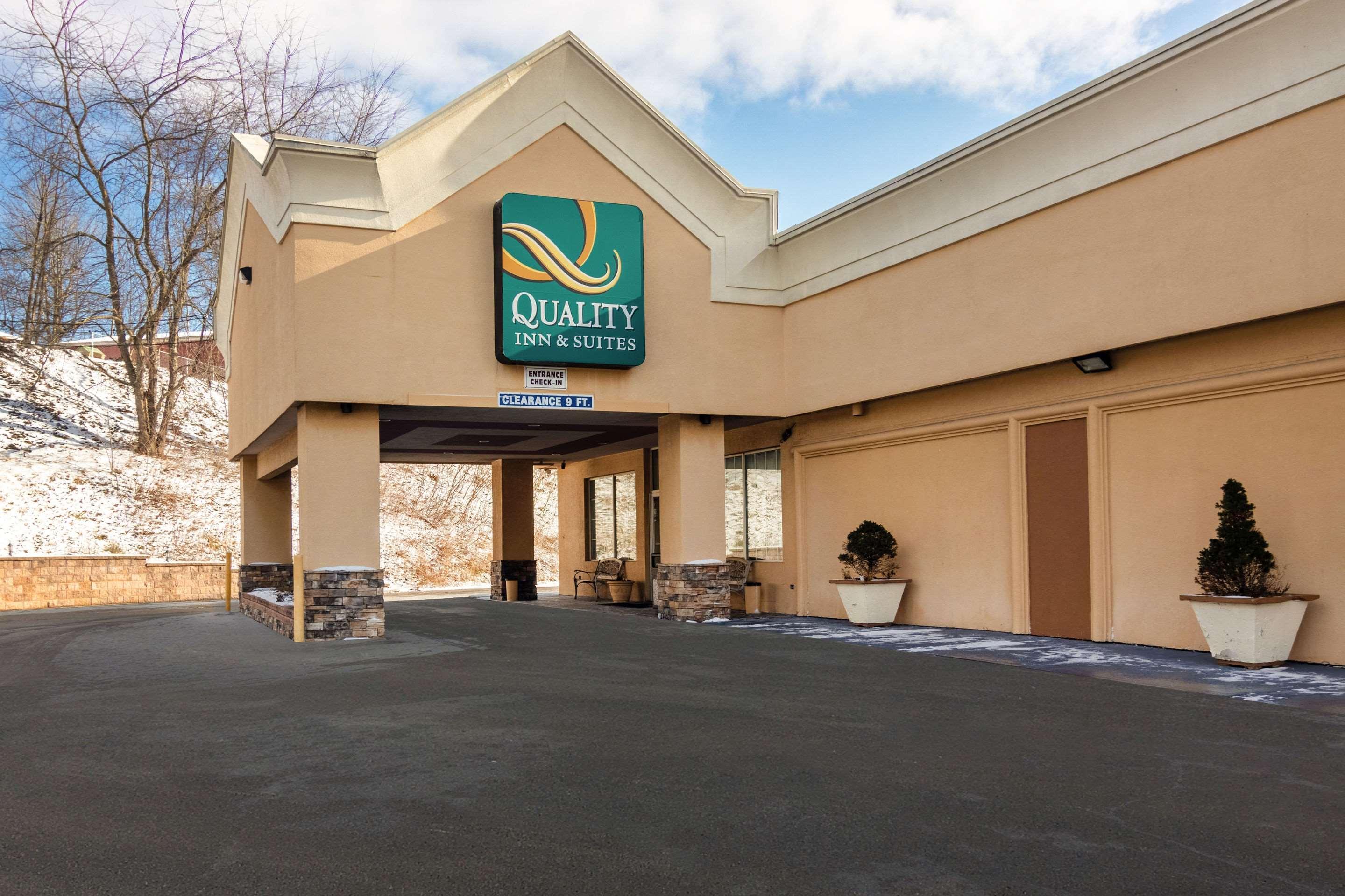 Quality & Hotel 2*